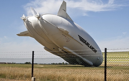 Chiếc máy bay lớn nhất thế giới bị rơi "cắm đầu"
