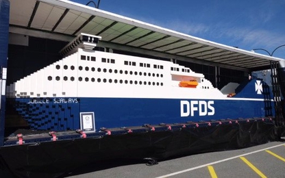 Tàu biển ba tấn xếp bằng lego lập kỷ lục thế giới