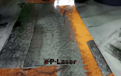 Khẩu súng laser 45.000 USD này quét sạch mọi vết bẩn trên kim loại