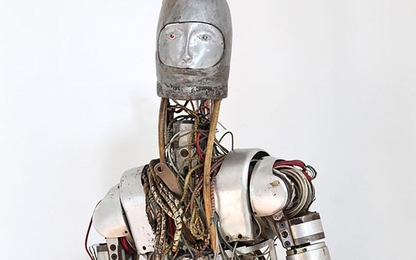 Con robot kì dị của NASA đang được đấu giá 80.000 USD
