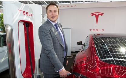Viễn cảnh cho Tesla khi các hãng ôtô lớn chạy đua làm xe điện
