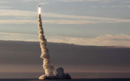 Vì sao tên lửa Bulava tự phát nổ khi phóng từ tàu ngầm Nga?