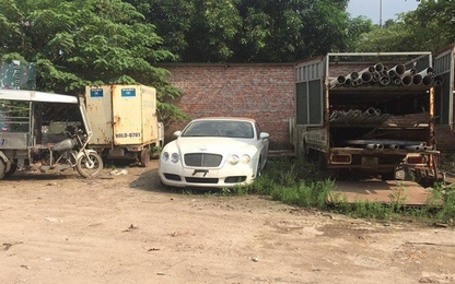 Lại thêm một xe siêu sang Bentley bị "bỏ rơi" tại Hà Nội