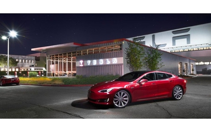 Tesla đang đè bẹp cả Mercedes, BMW, Audi... tại phân khúc xe hạng sang