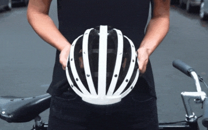 Mũ bảo hiểm xe đạp có khả năng gấp gọn dễ dàng
