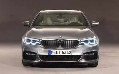 BMW ra mắt 5-Series thế hệ mới, ngoại hình không đổi,cải tiến mạnh từ trong