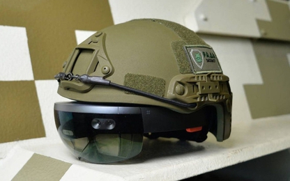 Kính HoloLens của Microsoft có thể dùng để điều khiển xe tăng