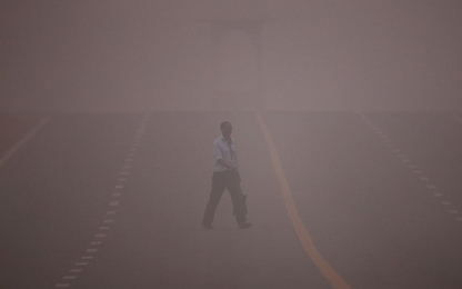 Ô nhiễm không khí kỷ lục, dân Ấn Độ phải chạy xe cách ngày