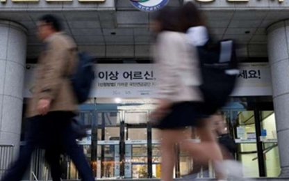 Hàn Quốc lục soát văn phòng Samsung điều tra bê bối bạn thân Tổng thống
