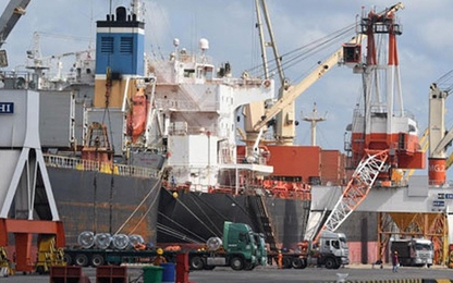 Logistics Việt Nam còn “hổng” từ doanh nghiệp đến hạ tầng