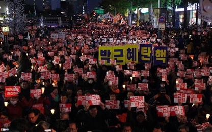 Vì sao Tổng thống Hàn Quốc không từ chức?