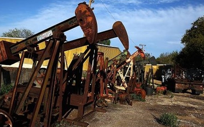 Giá dầu chững đà tăng, OPEC gặp khó trong việc đàm phán cắt sản lượng