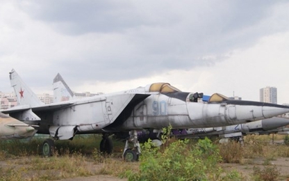 Nấm mồ hoang phế của các máy bay quân sự Nga giữa thủ đô Moscow