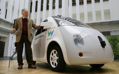 Google ra mắt Waymo, chuẩn bị trình làng dịch vụ thuê xe tự lái