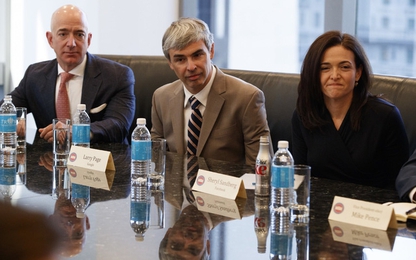 Tim Cook, Jeff Bezos, Larry Page đã ngồi họp cùng Donald Trump