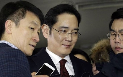 “Cậu ấm” Samsung tạm thời thoát lệnh bắt giam