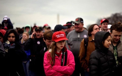 Chiếc mũ đỏ nổi tiếng của Trump là hàng Việt Nam
