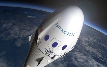 Vé khứ hồi lên Mặt Trăng của Elon Musk có giá bao nhiêu?