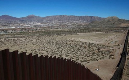 Xây tường biên giới 21,6 tỷ USD, ông Trump chỉ có… 20 triệu USD