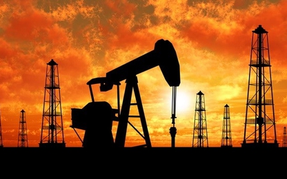 Cung tăng, giá dầu giảm nhẹ