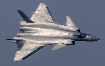Lo ngại tiêm kích Mỹ, Trung Quốc vội biên chế máy bay tàng hình J-20