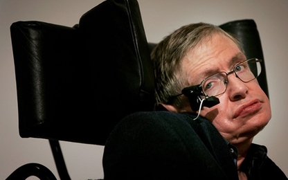 Stephen Hawking nhận lời lên tàu du hành vũ trụ miễn phí