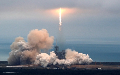 SpaceX đi vào lịch sử với màn phóng tên lửa tái sử dụng Falcon 9