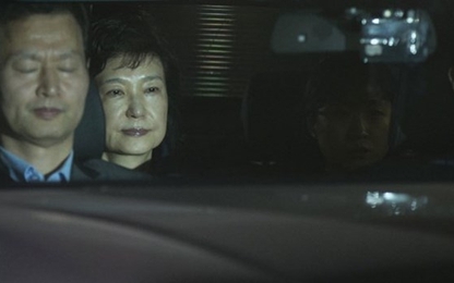 Ba tuần từ dinh Tổng thống đến nhà tù của bà Park Geun Hye