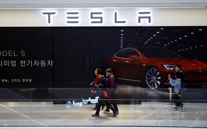 Elon Musk lại làm các nhà phân tích bất ngờ