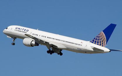 United Airlines sẽ khởi kiện người quay video “kéo lê hành khách”?
