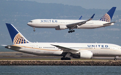 Tại sao máy bay United Airlines bất ngờ chuyển hướng khỏi không phận Nga?