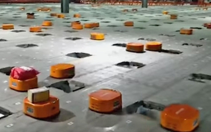 Robot tự động phân loại hàng hóa tại Trung Quốc mà không bị "đụng hàng"