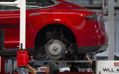 Tesla thu hồi 53.000 xe vì lỗi phanh, 2/3 tổng số xe xuất xưởng 2016