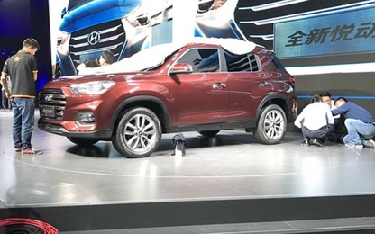 Hyundai ix35 xuất hiện: Kích thước lớn, thiết kế mới mẻ