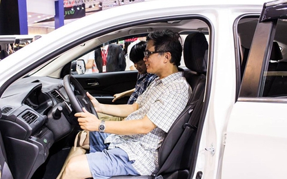 Cuộc chiến giảm giá ô tô và sự kỳ vọng của người tiêu dùng Việt
