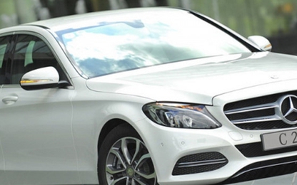 Khách hàng mua Mercedes-Benz tố bị đại lý... hứa hão