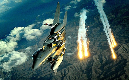 Hợp đồng bán tiêm kích F-15E Mỹ - Qatar giữa tâm bão