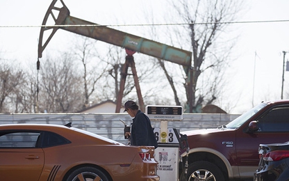 Tồn kho Mỹ giảm đẩy giá dầu leo dốc 5 phiên liên tiếp