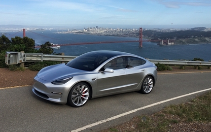 Tesla bắt đầu sản xuất hàng loạt Model 3, bán ra cuối tháng 7