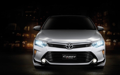 Toyota giới thiệu Camry 2.0G Extremo 2017, giá từ 1,04 tỷ đồng