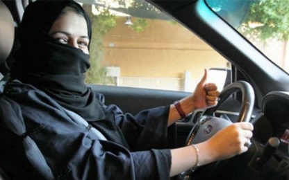 Các hãng ôtô đua nhau thu hút phụ nữ Arab Saudi