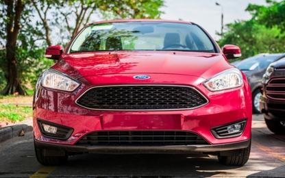 Ford Focus giảm giá kịch sàn, chỉ còn 500 triệu đồng/chiếc