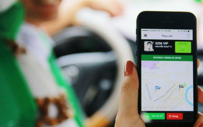 Hiệp hội taxi Hà Nội muốn bắt buộc Uber, Grab dùng tên miền Việt Nam
