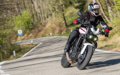 Moto Morini Corsaro 1200 ZZ – Đối thủ mới của Triumph Triple R