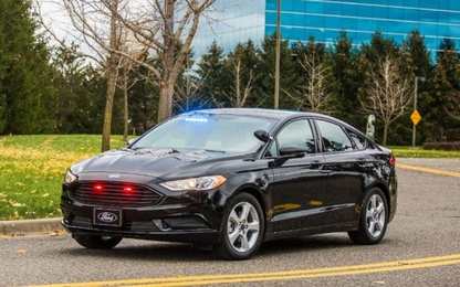 Xe xanh hybrid Ford của cảnh sát Mỹ có gì đặc biệt?