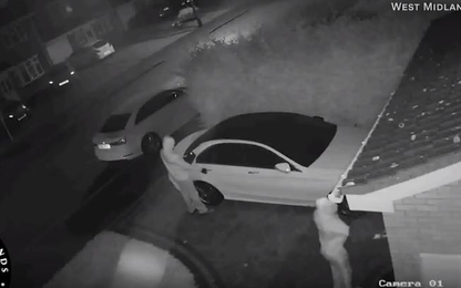 Tội phạm Anh đánh cắp xe hơi mà không cần đến chìa khóa
