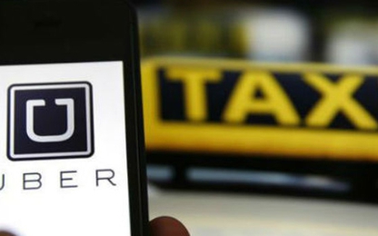 “Trận chiến” sân bay của taxi truyền thống và Uber, Grab