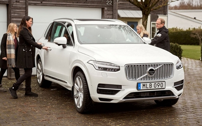 Volvo bắt đầu giao mô hình xe tự lái tới khách hàng