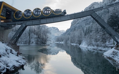 Tuyến đường sắt dốc nhất thế giới vừa được mở tại Thụy Sỹ