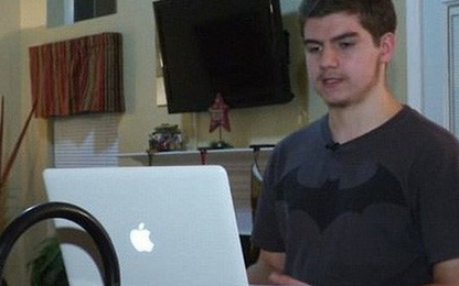 Chàng trai 17 tuổi đã khiến Apple phải xin lỗi cả thế giới